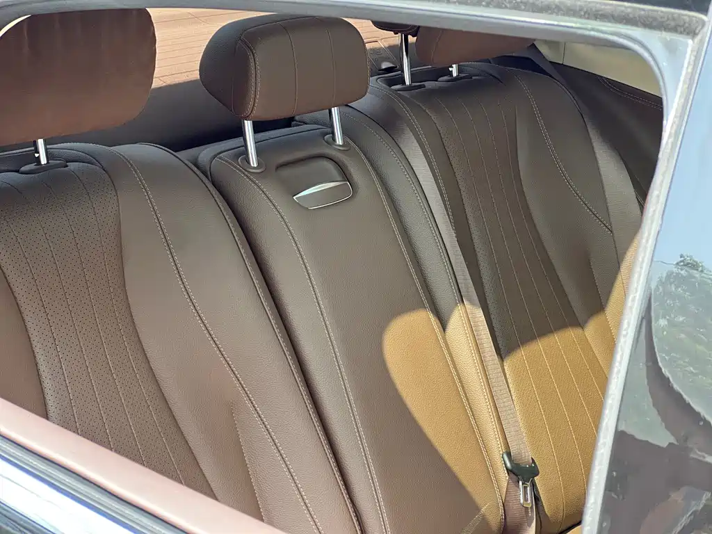 Mercedes-Benz E-Class 2023 E 260 L