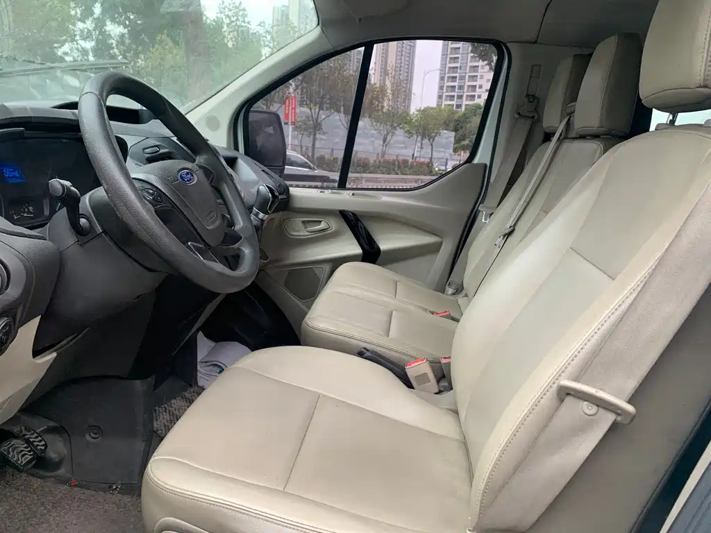 Ford Transit 2020 2.0T Diesel Multi-purpose Commercial Vehicle Medium Wheelbase Low Roof Top-hinged Tailgate China VI