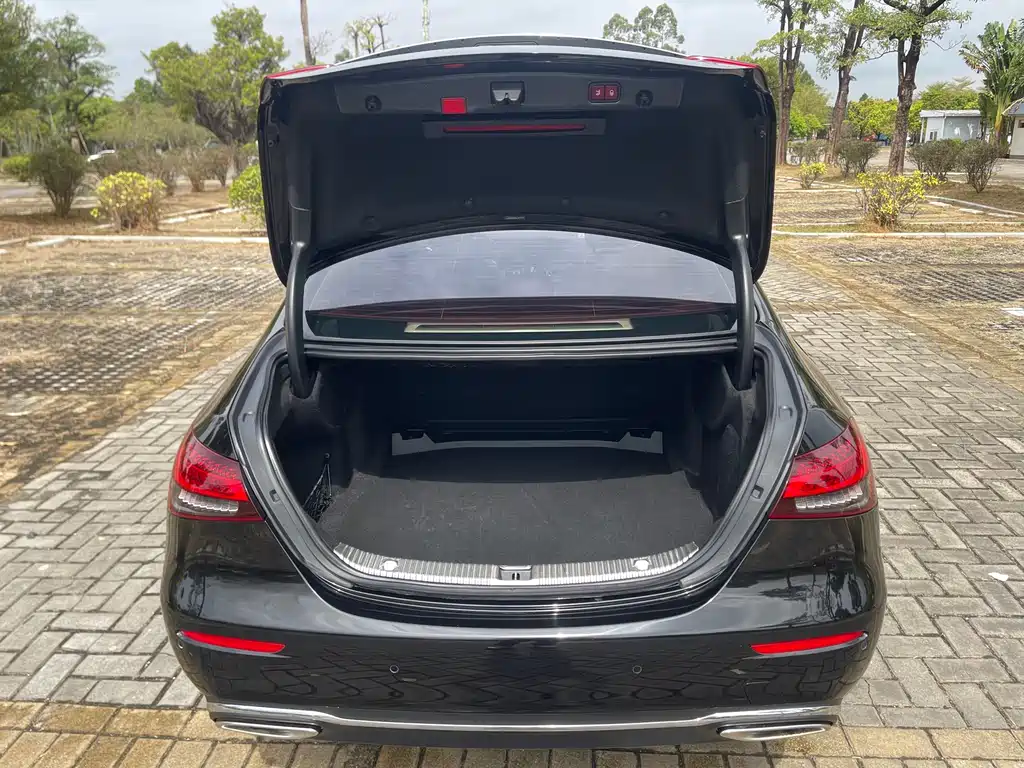 Mercedes-Benz E-Class 2022 Facelift E 300 L Fashion Edition