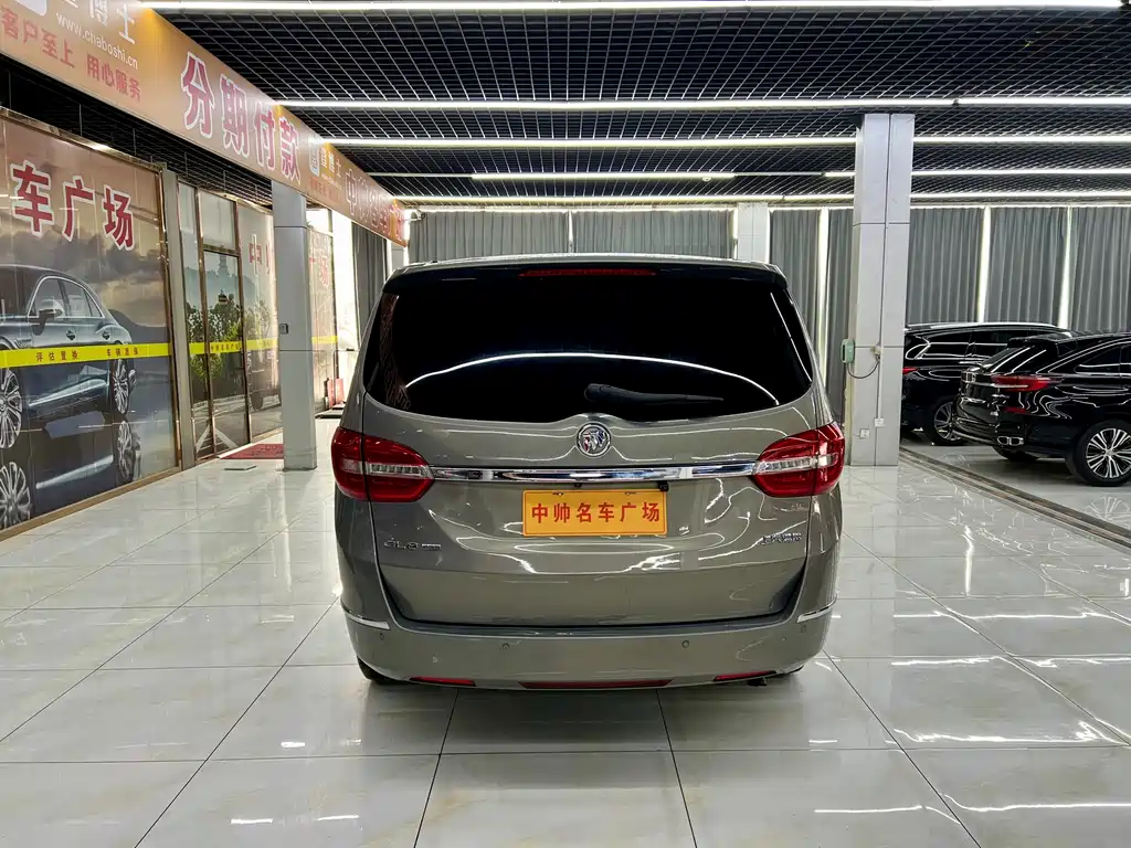 Buick GL8 2017 25S Luxury Model