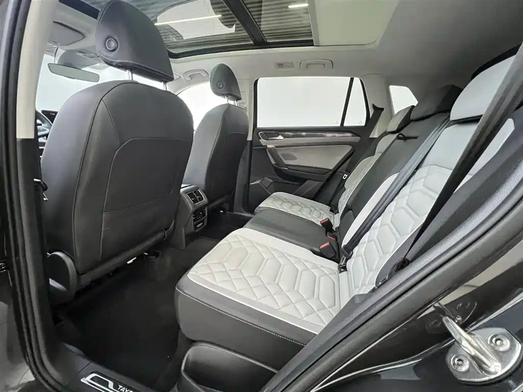 Volkswagen Tayron 2023 280TSI 2WD Luxury Plus Advanced Edition