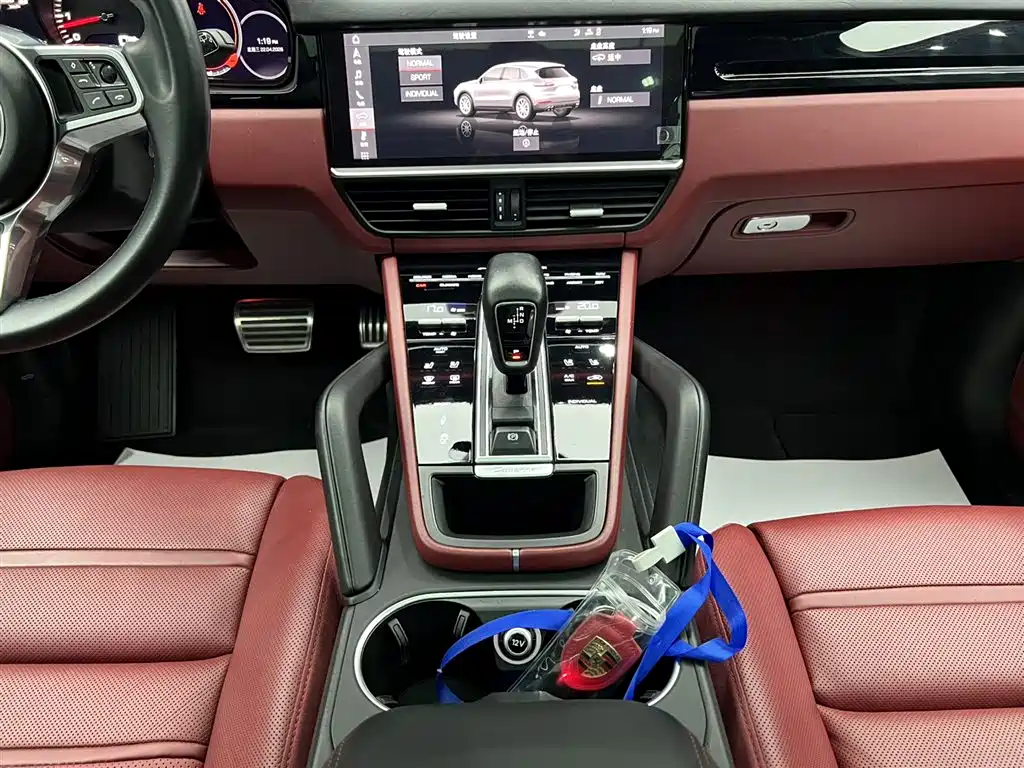 Porsche Cayenne 2022 Platinum Edition