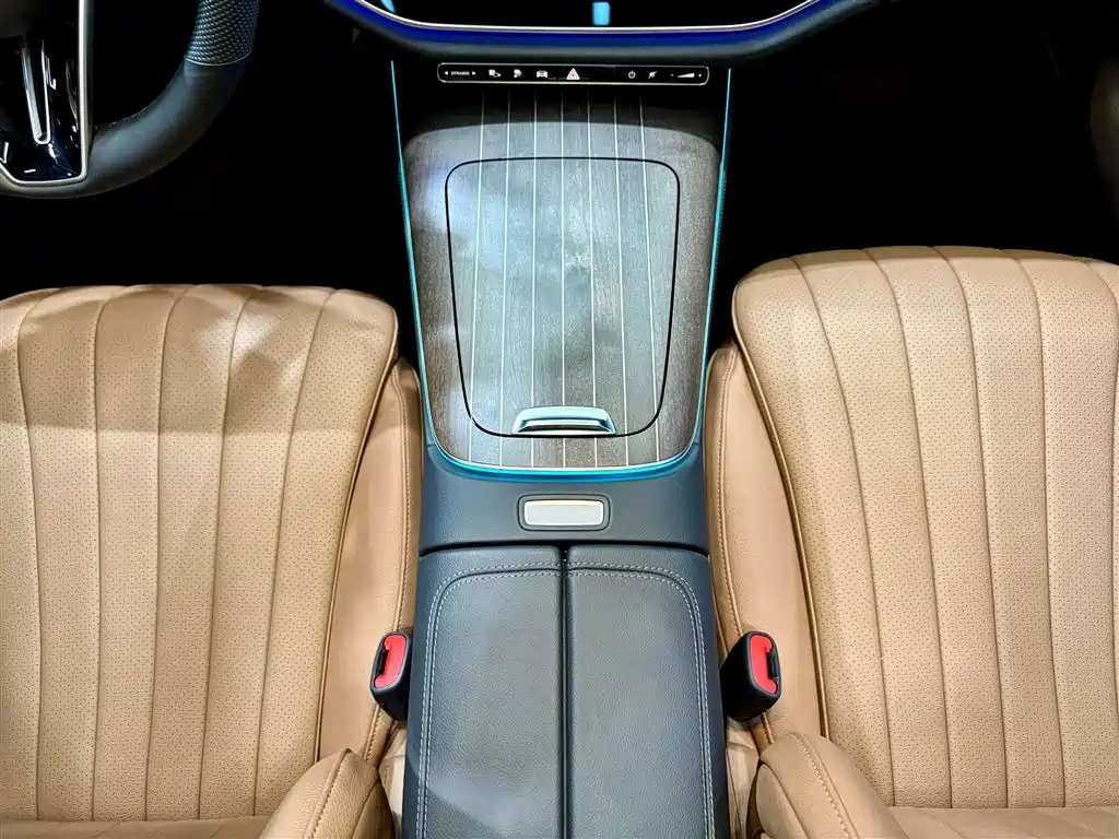 Mercedes-Benz E-Class NEV 2024 E 350 e L Plug-in Hybrid Sedan