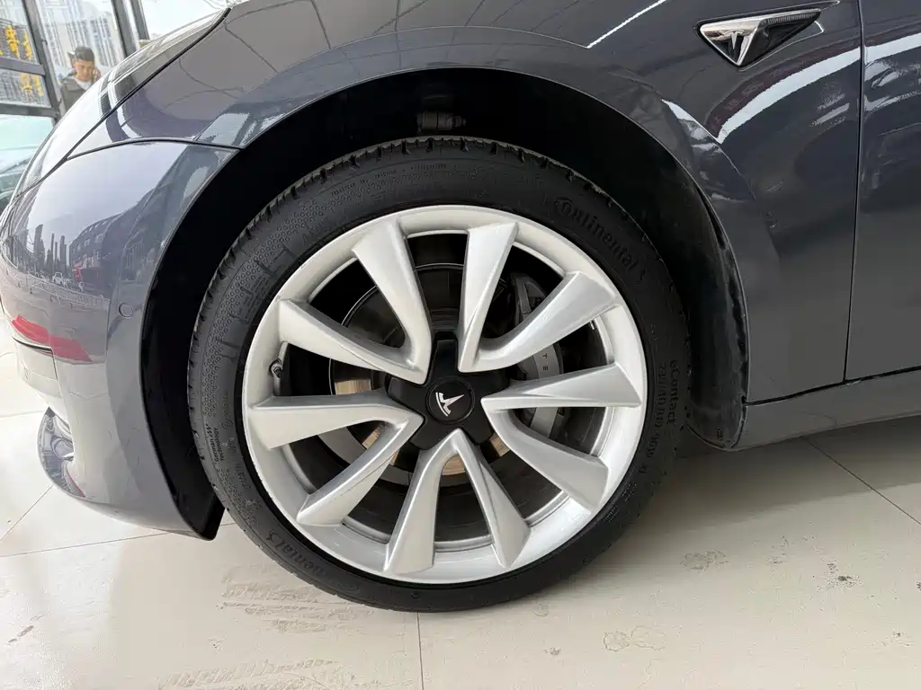 Tesla Model 3 2019 Standard Range Plus Rear-Wheel Drive