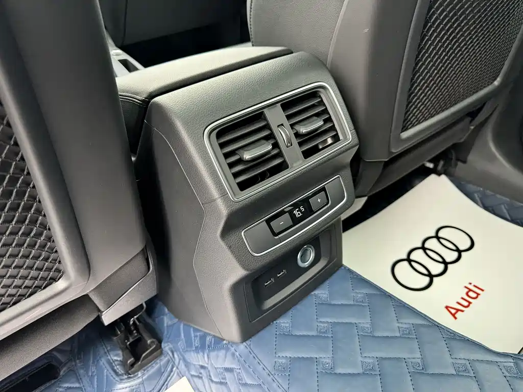 Audi Q5L 2022 40 TFSI Fashion Dynamic Trim