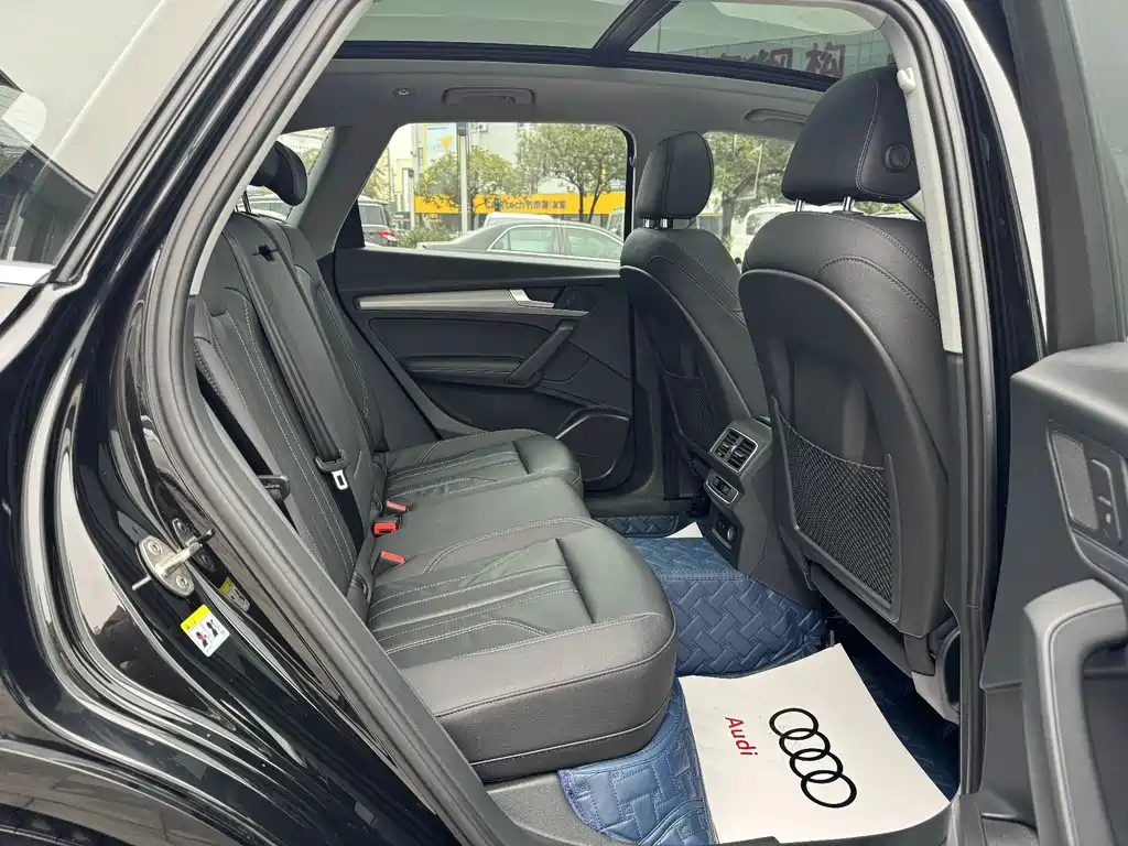 Audi Q5L 2022 40 TFSI Fashion Dynamic Trim