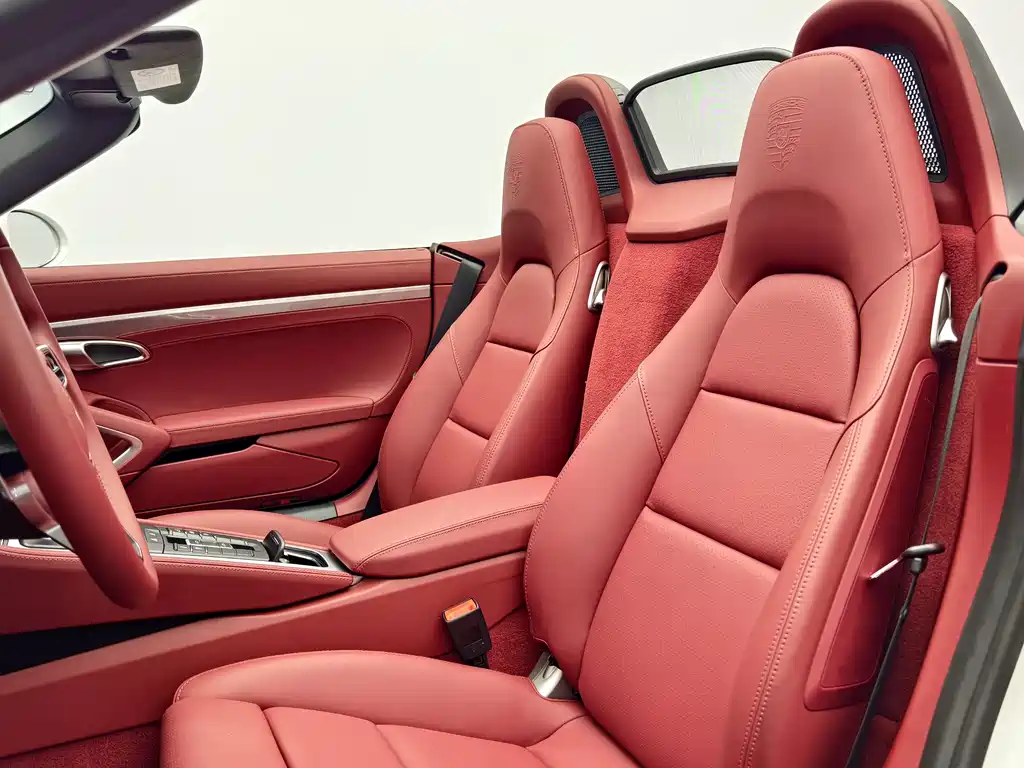 Porsche 718 Boxster 2.0T (2025)