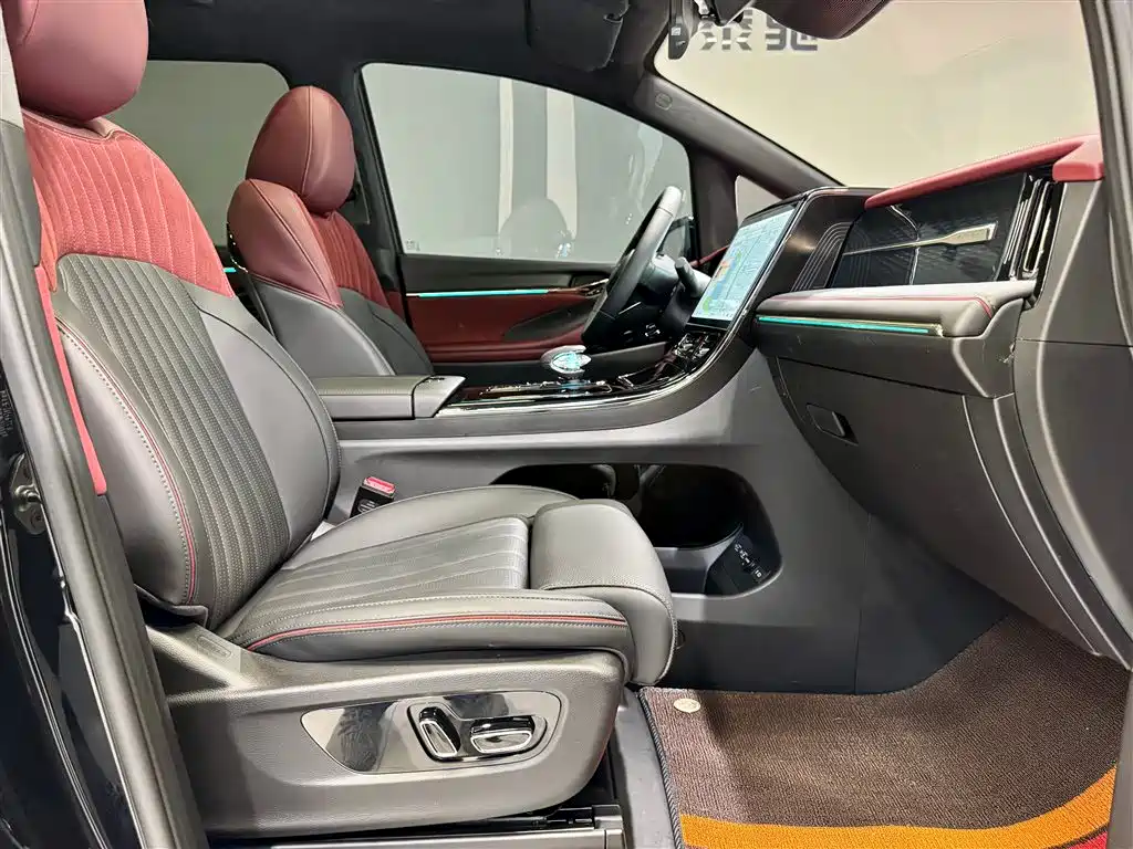 GAC Trumpchi M8 2024 Grandmaster Series 400T Supreme Edition