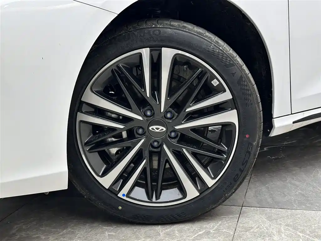 Chery Arrizo 8 2025 2.0T DCT Jin