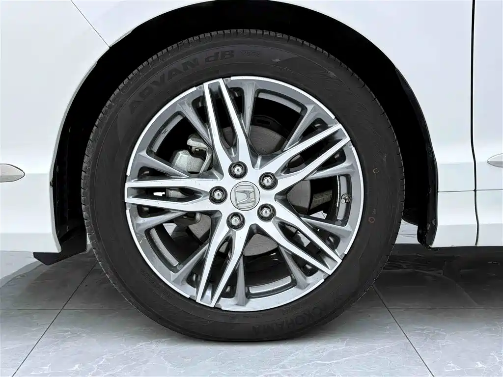 Honda Elysion 2019 2.0L Hybrid Supreme Edition