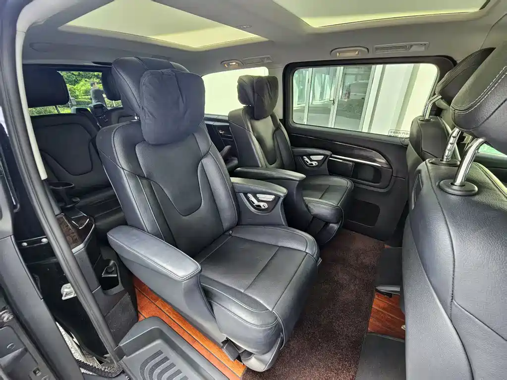 Mercedes-Benz V-Class 2018 V 260 Exclusive Edition China VI