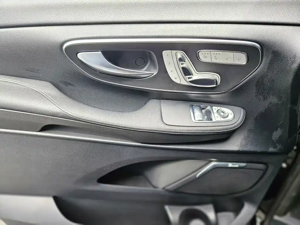 Mercedes-Benz V-Class 2018 V 260 Exclusive Edition China VI