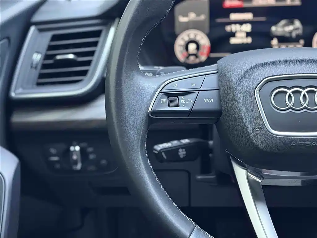Audi Q5L 2021 45 TFSI Luxury Elegant