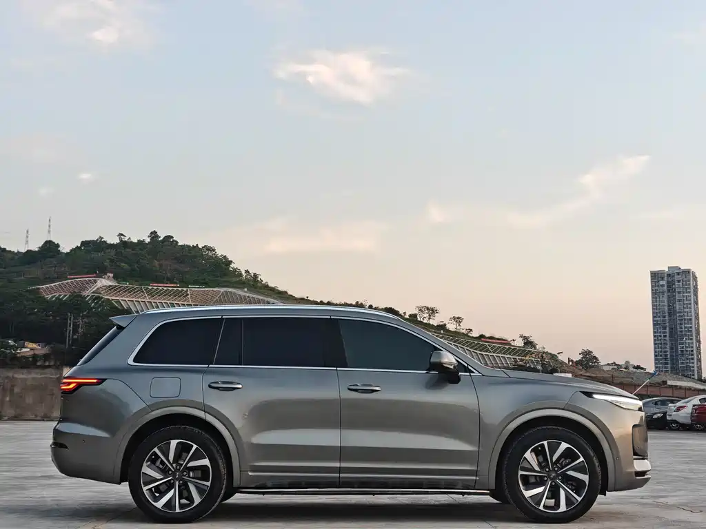 Li Auto ONE 2021 Extended-Range 6-Seater