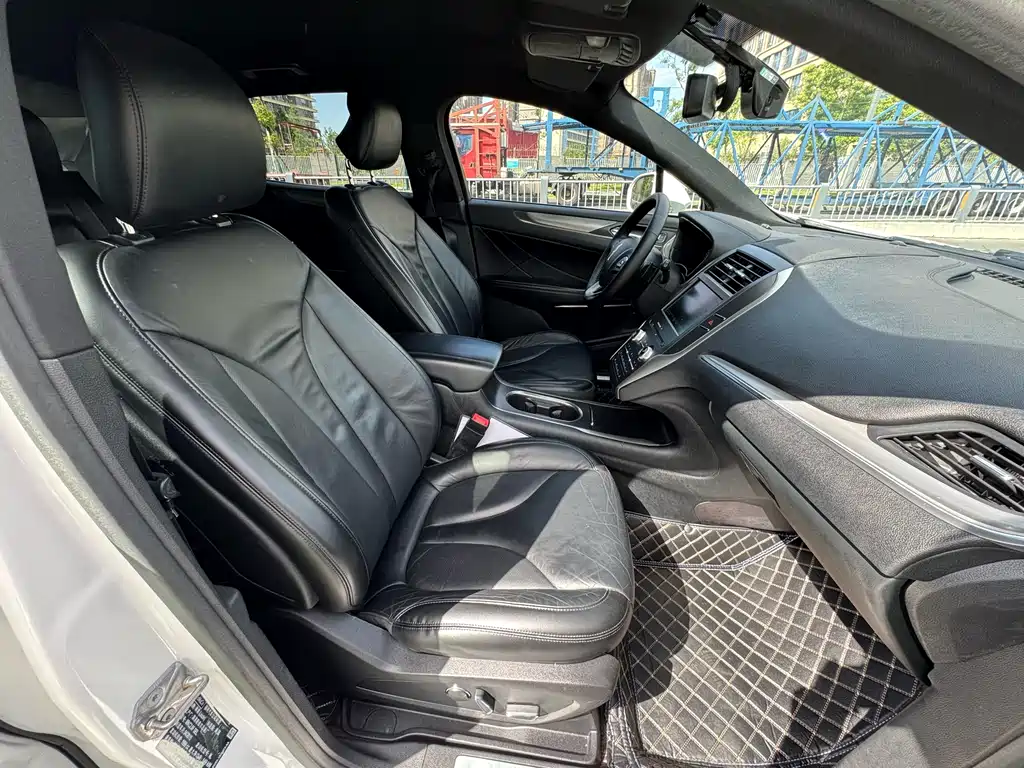 Lincoln MKC 2014 model 2.0T FWD Premium Edition
