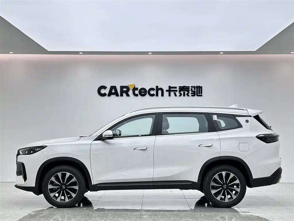Chery Tiggo 8 PLUS 2025 290TGDI DCT Momentum Edition