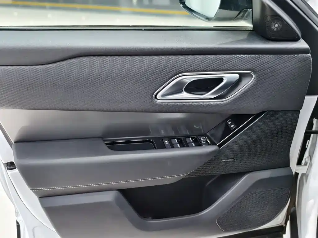 Range Rover Velar 2021 P250
