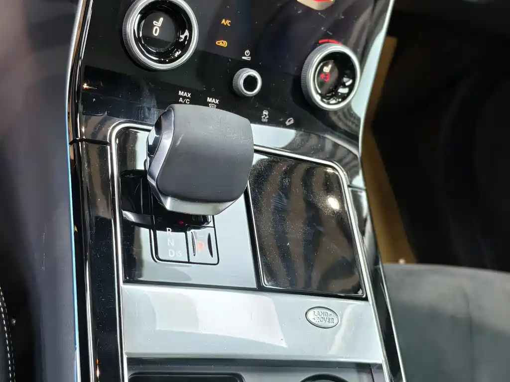 Range Rover Velar 2021 P250