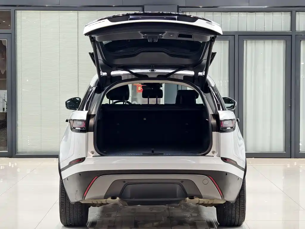 Range Rover Velar 2021 P250
