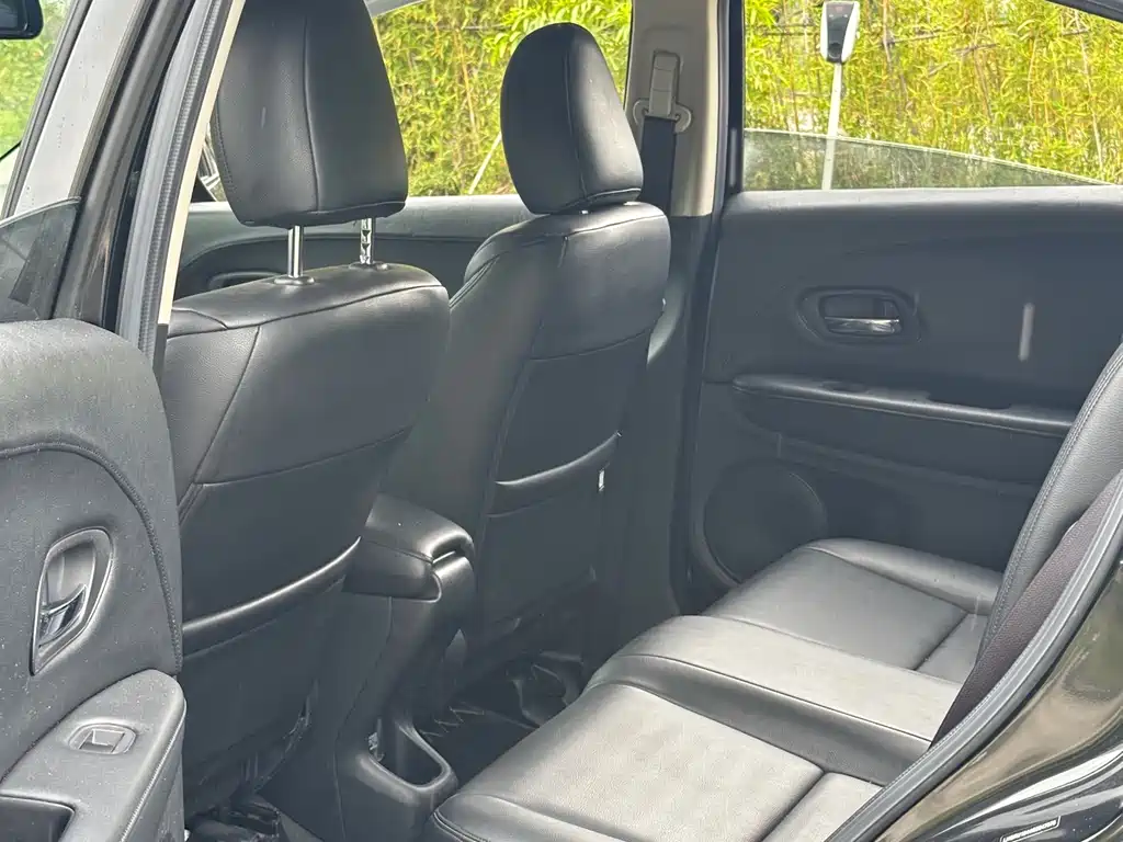 Honda Vezel 2015 1.5L CVT 2WD Comfort