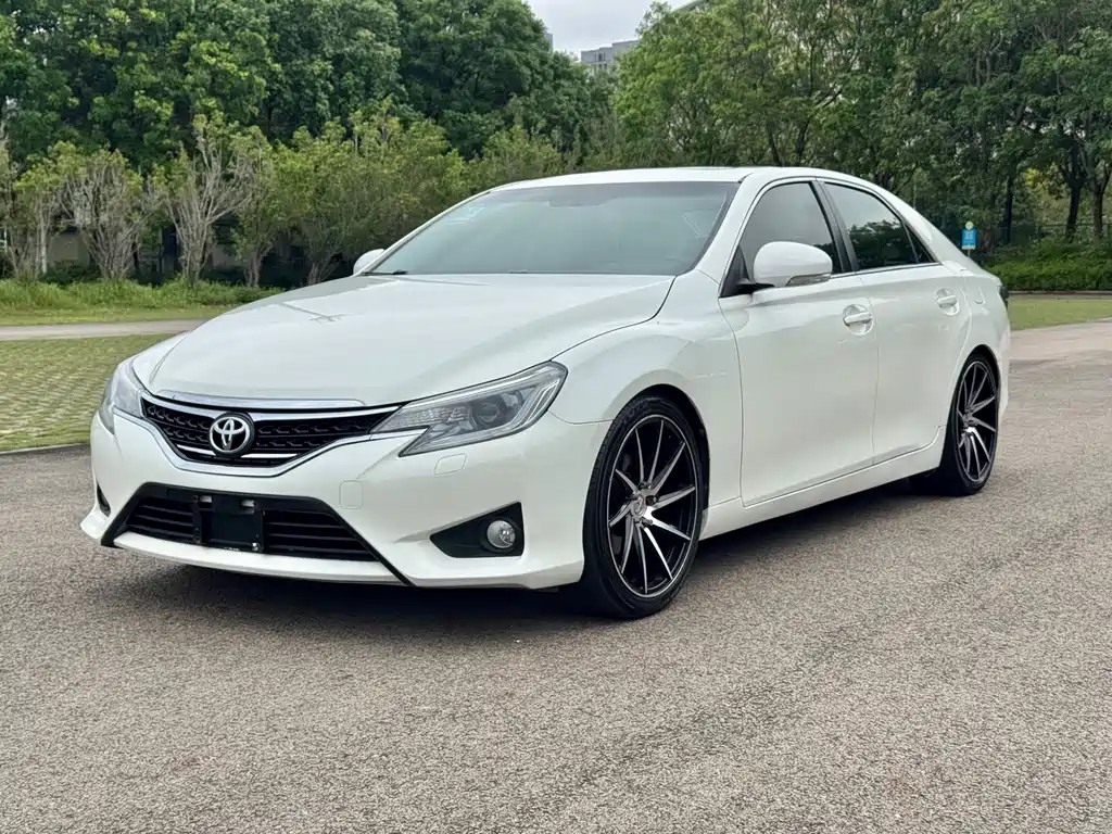 Reiz 2013 2.5V Jingrui Edition