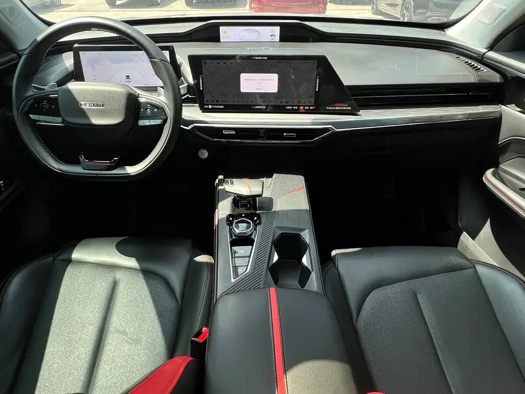 Changan Oshan Z6 2022 Blue Whale 1.5T DCT Smart Navigation Edition