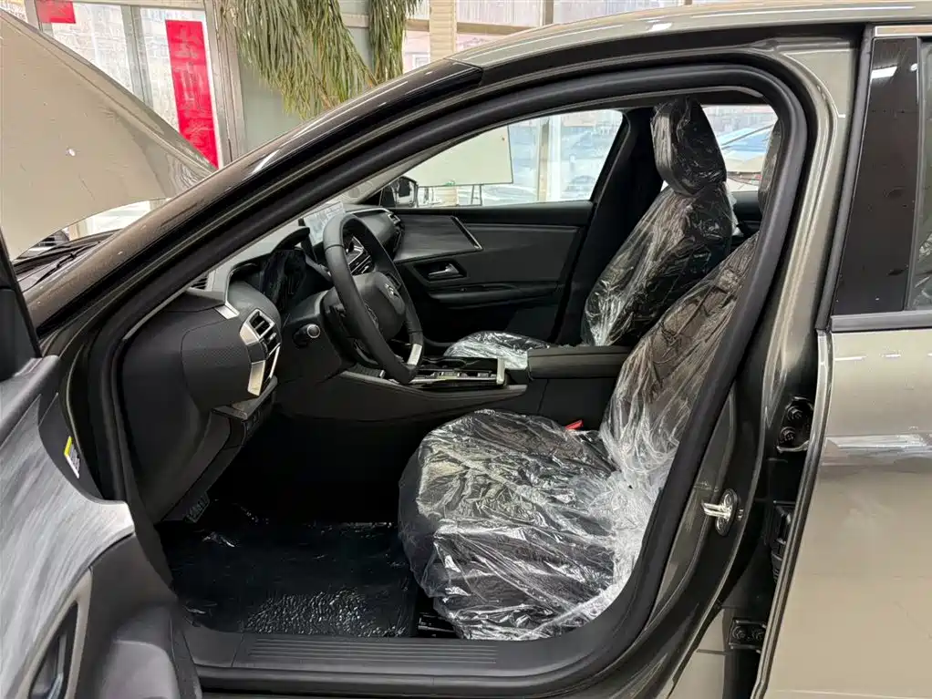 Citroën C5 X 2024 1.6T Shi Bufan