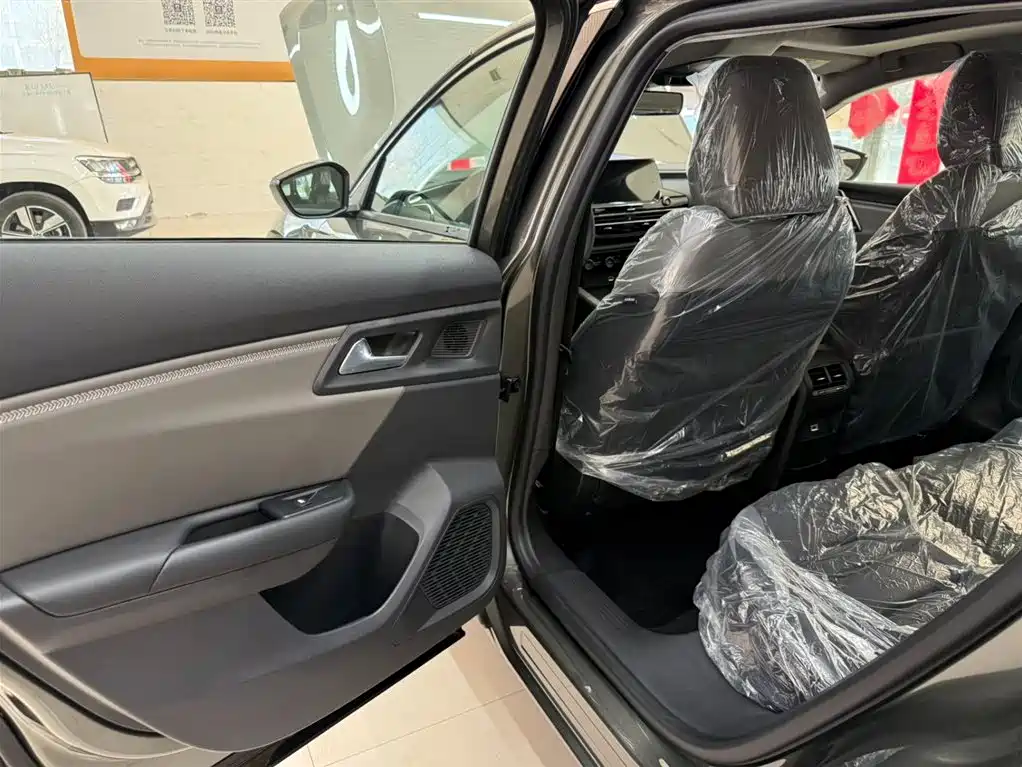 Citroën C5 X 2024 1.6T Shi Bufan