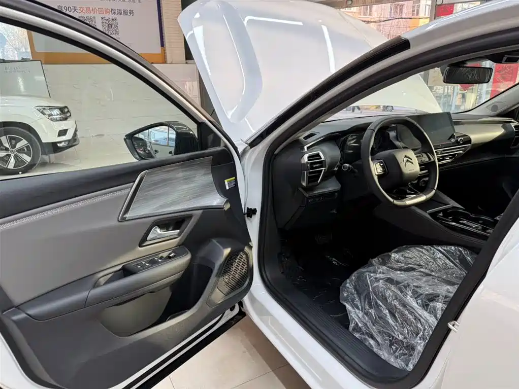 Citroën C5 X 2024 1.6T Shi Bufan