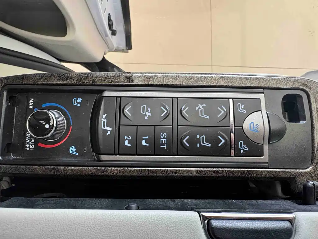 Buick GL8 2023 ES Land Business Comfort Trim