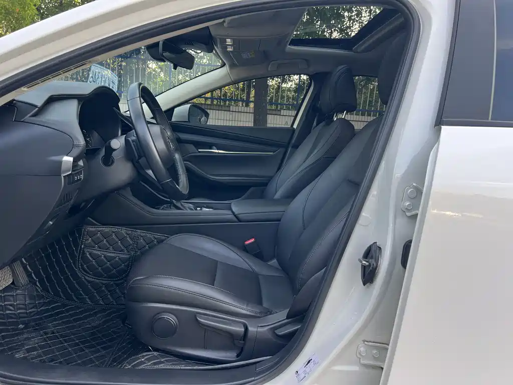 Mazda 3 Axela 2021 2.0L Automatic Zhiya Edition