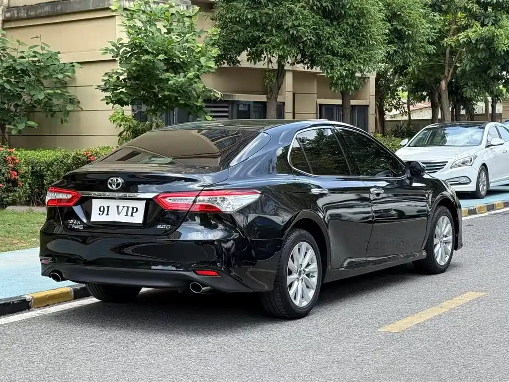Toyota Camry 2018 2.0G Luxury Edition
