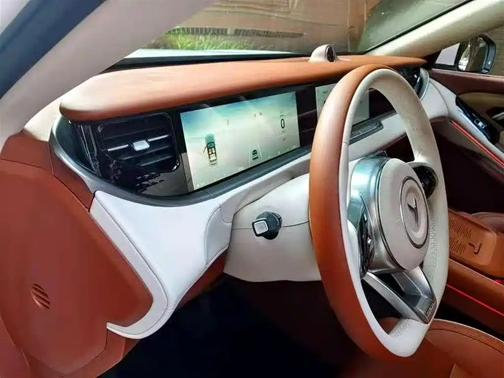 Voyah FREE 2024 Long Range Intelligent Driving Edition