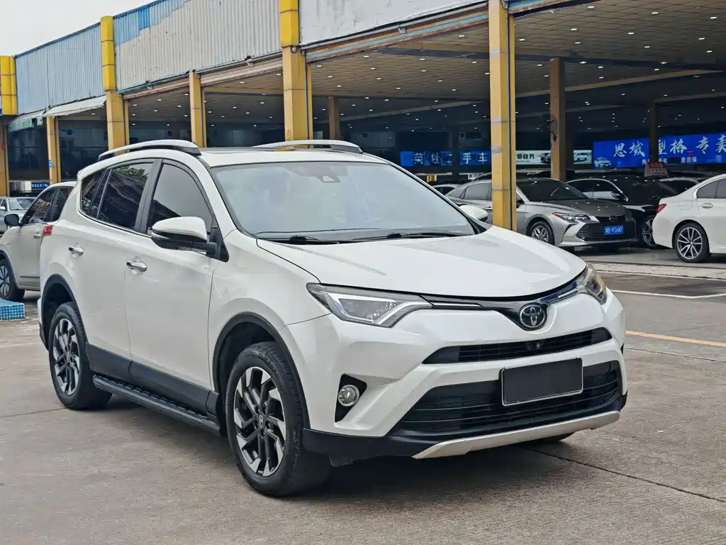 2016 Toyota RAV4 2.5L Automatic AWD Premium