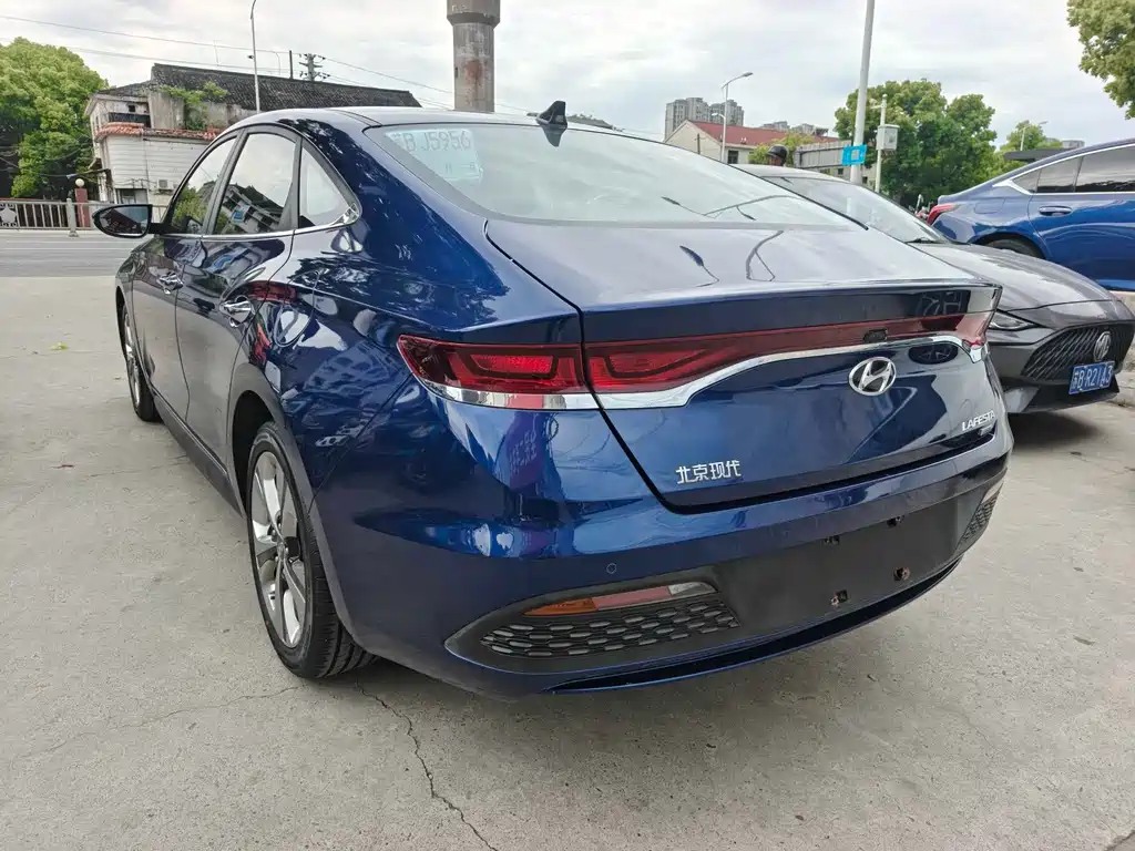 Hyundai LAFESTA 2019 240TGDi Sport Edition China V