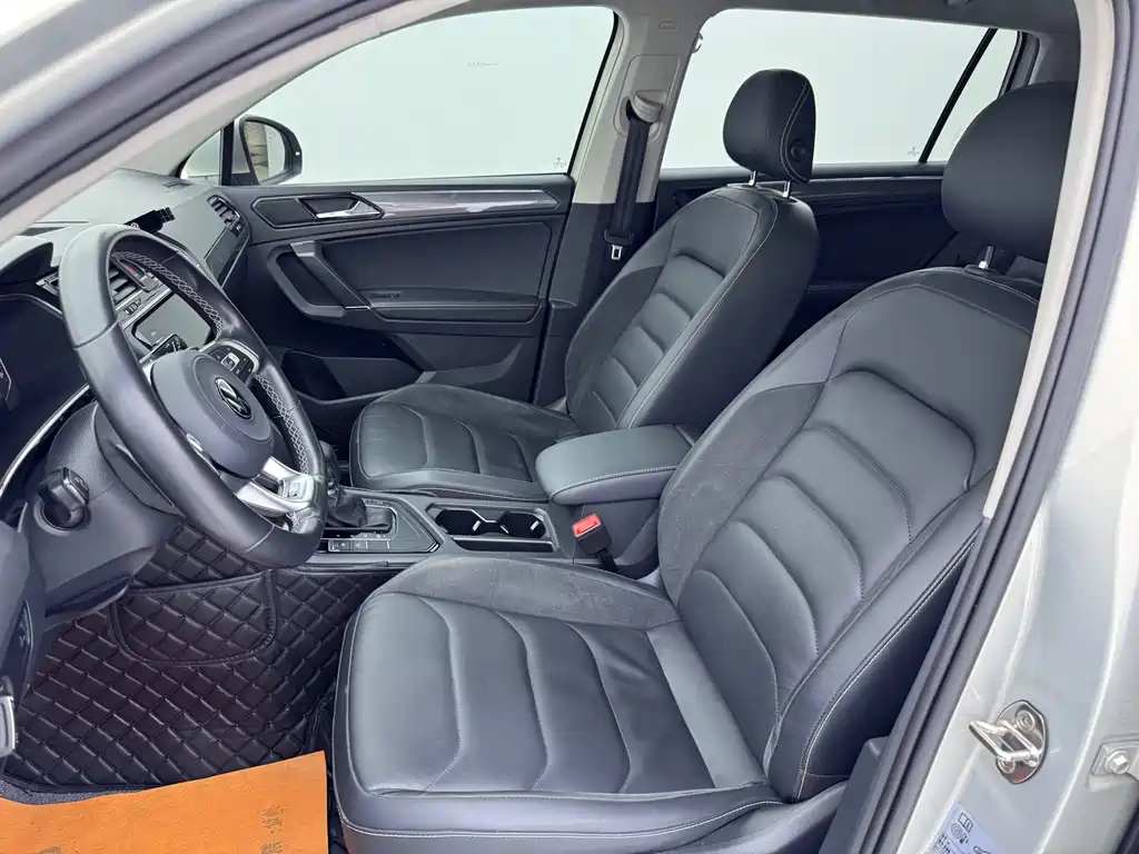 Volkswagen Tiguan L 2021 330TSI Automatic FWD R-Line Yuexiang Edition