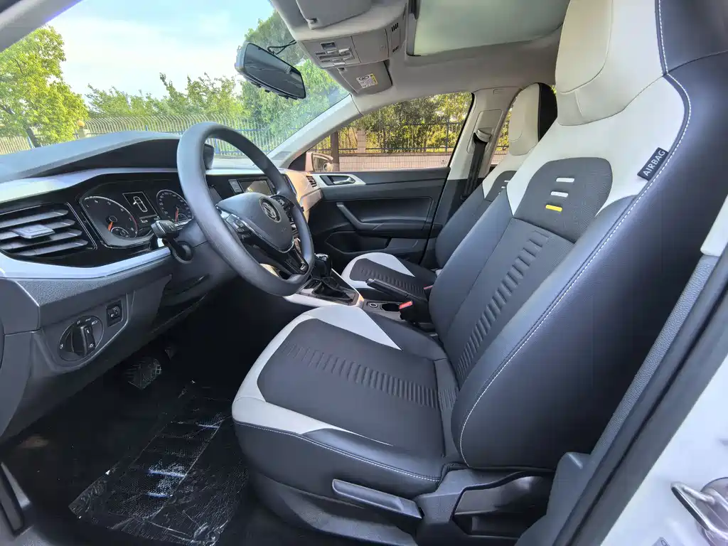 Volkswagen Polo Plus 2019 1.5L Automatic Colorful Tech Edition