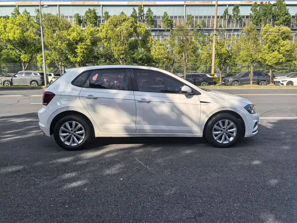 Volkswagen Polo Plus 2019 1.5L Automatic Colorful Tech Edition
