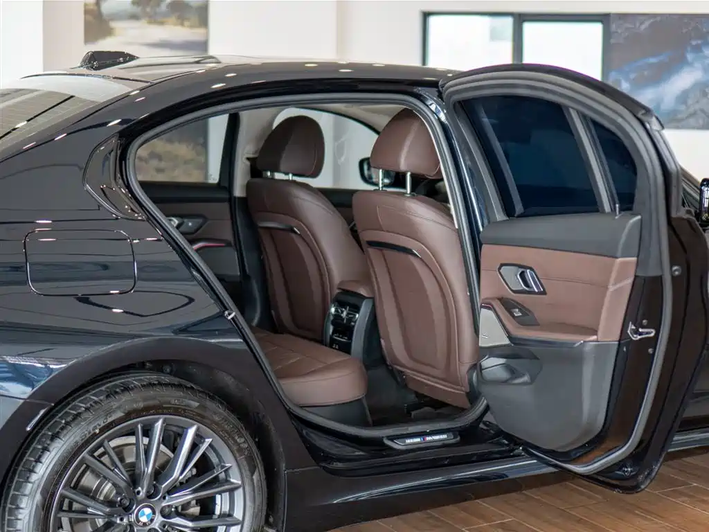 2024 BMW 3 Series 325Li M Sport Night Edition