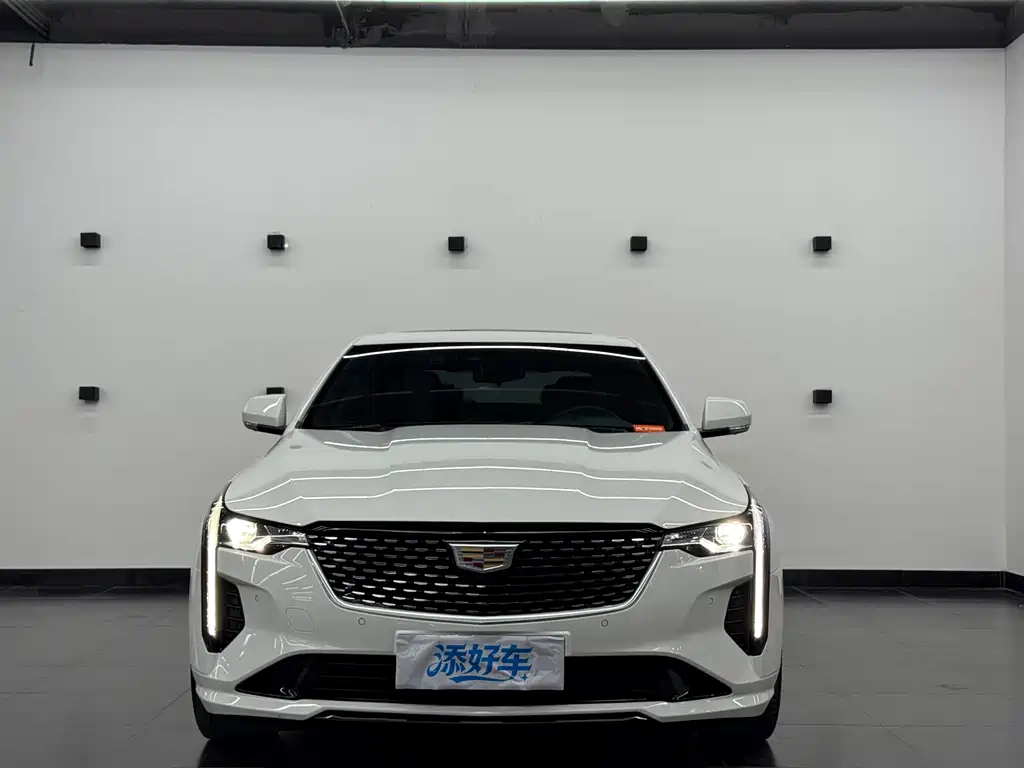 Cadillac CT4 2022 28T Luxury
