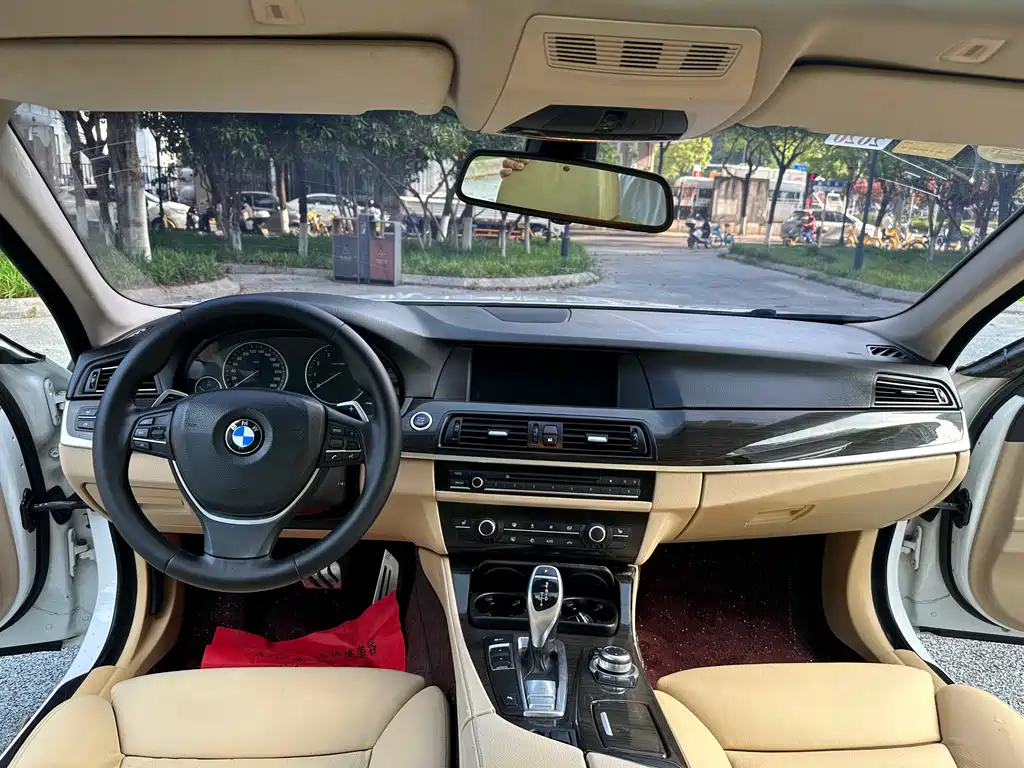 BMW 5 Series 2011 535Li Luxury