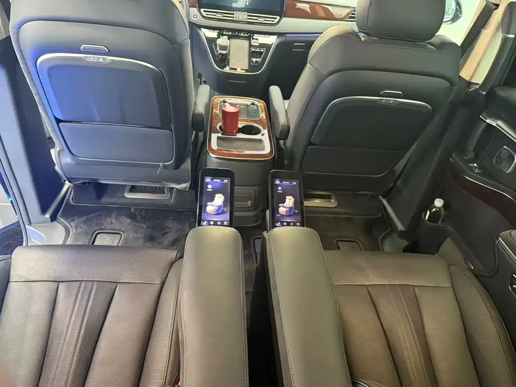 Hongqi HQ9 PHEV 2024 2.0T AWD Luxury Edition