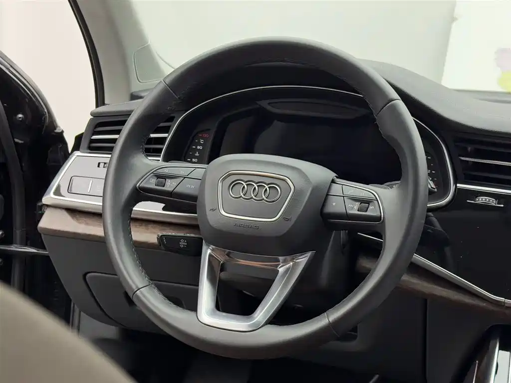 Audi Q7 55 TFSI quattro S line