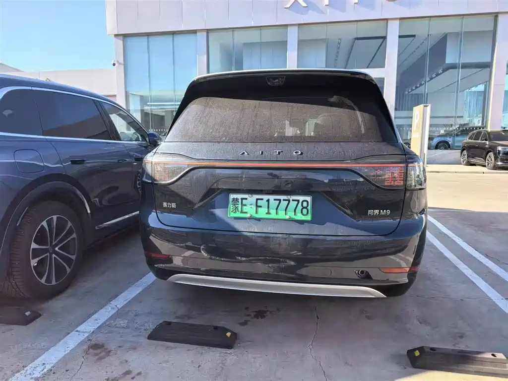 AITO M9 2025 EREV Ultra 52kWh 6-Seater (192-Line LiDAR)