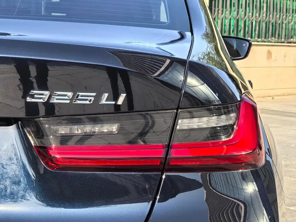 BMW 3 Series 2025 325Li M Sport Package