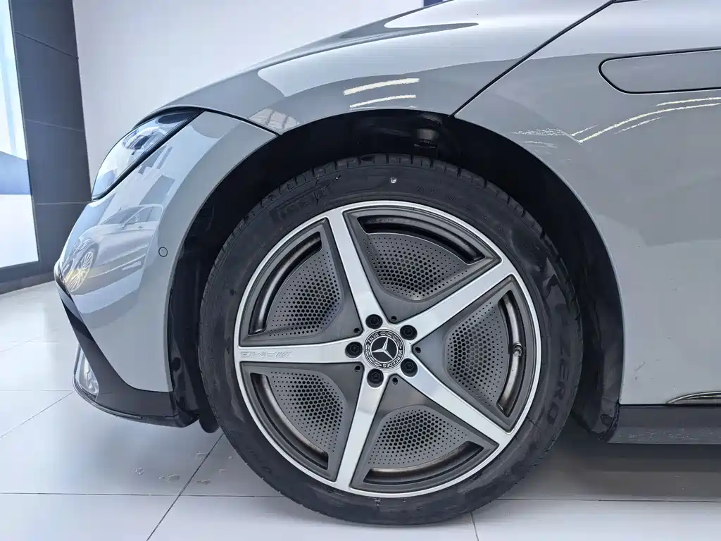 Mercedes-Benz EQE 500 4MATIC Flagship Edition 2025