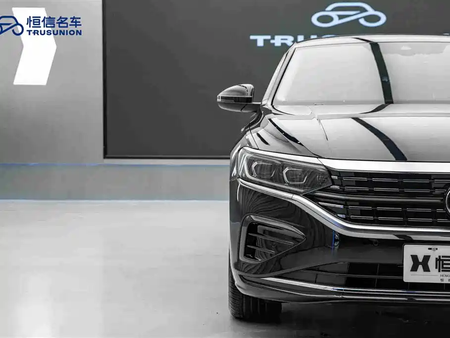Volkswagen Passat 2022 330TSI Luxury Edition