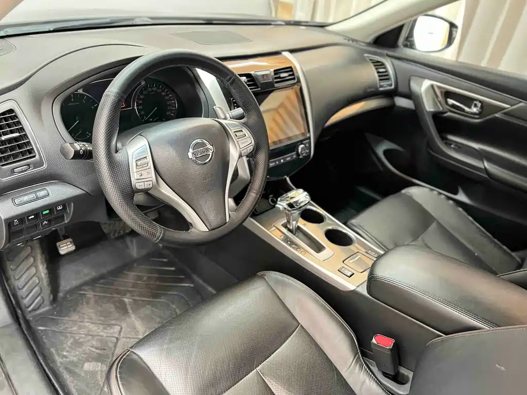 Nissan Teana 2015 Duke 2.5L XV Champions Edition