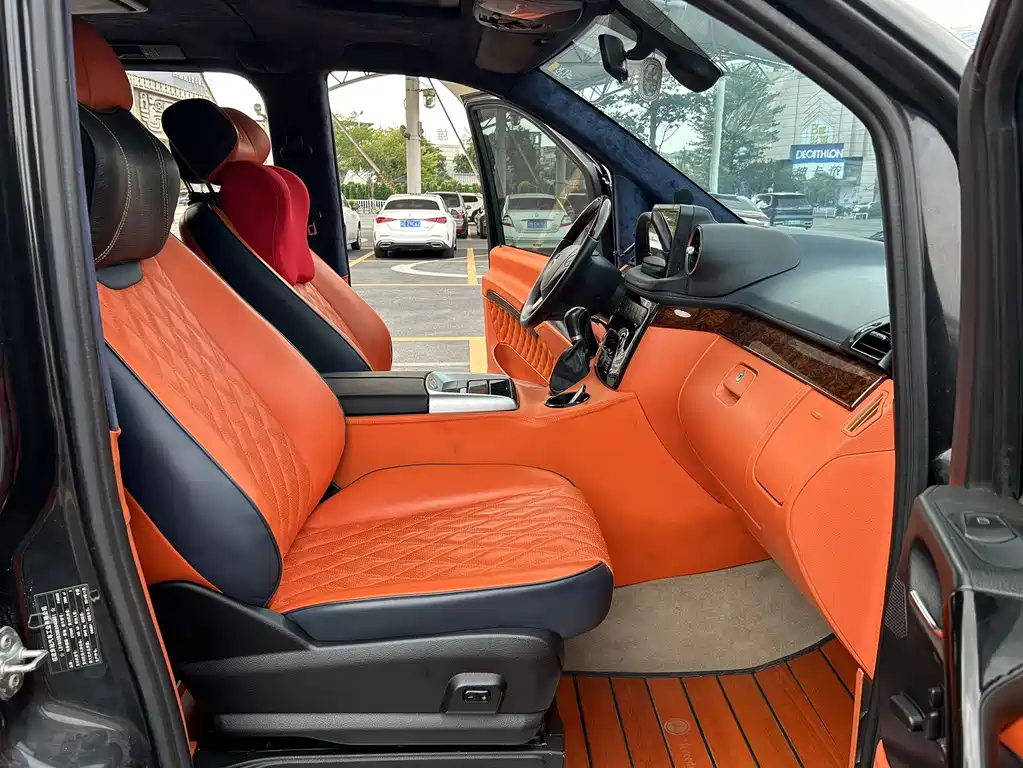 Mercedes-Benz Viano 2013 3.0L Navigator Edition