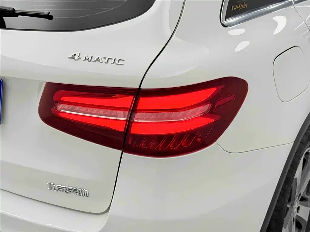 Mercedes-Benz GLC 2016 GLC 260 4MATIC Luxury